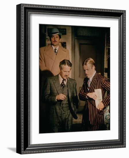 The Sting, Robert Shaw (Rear), Front from Left: Paul Newman, Robert Redford, 1973-null-Framed Premium Photographic Print