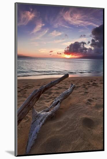 The Sun Setting over the Ocean on North Kaanapali Beach in Maui, Hawaii-Clint Losee-Mounted Photographic Print