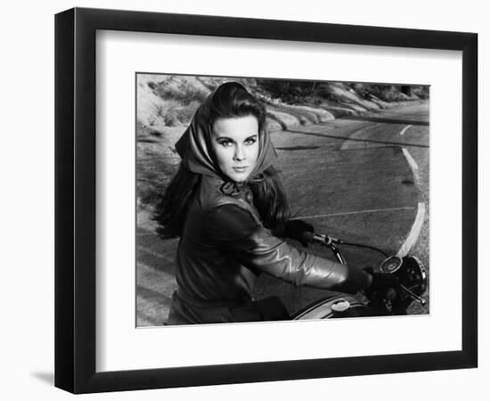 The Swinger, 1966-null-Framed Photographic Print