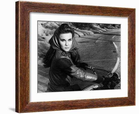 The Swinger, 1966-null-Framed Photographic Print