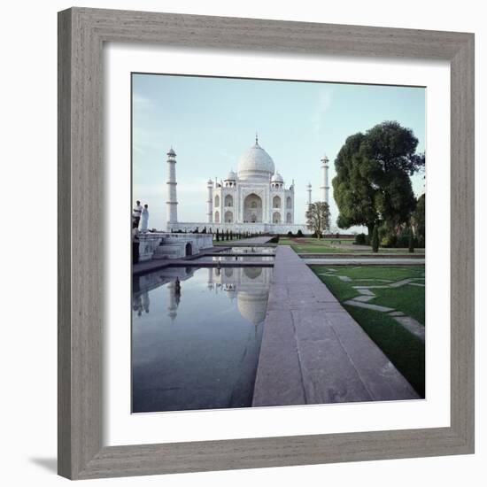 The Taj Mahal, built by Shah Jahan in memory of his wife Mumtaz Mahal-Werner Forman-Framed Giclee Print