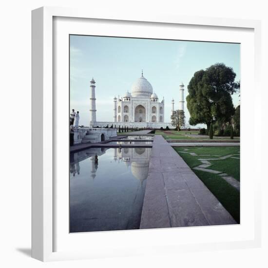 The Taj Mahal, built by Shah Jahan in memory of his wife Mumtaz Mahal-Werner Forman-Framed Giclee Print