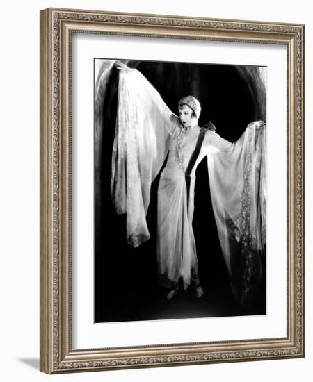 The Temptress, Greta Garbo, 1926-null-Framed Premium Photographic Print