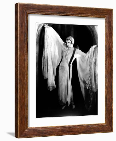 The Temptress, Greta Garbo, 1926-null-Framed Premium Photographic Print