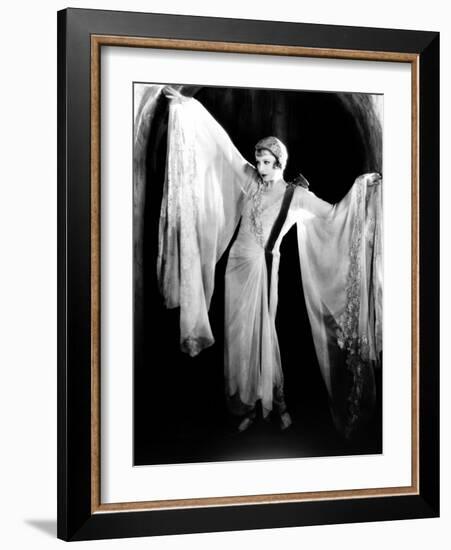 The Temptress, Greta Garbo, 1926-null-Framed Premium Photographic Print