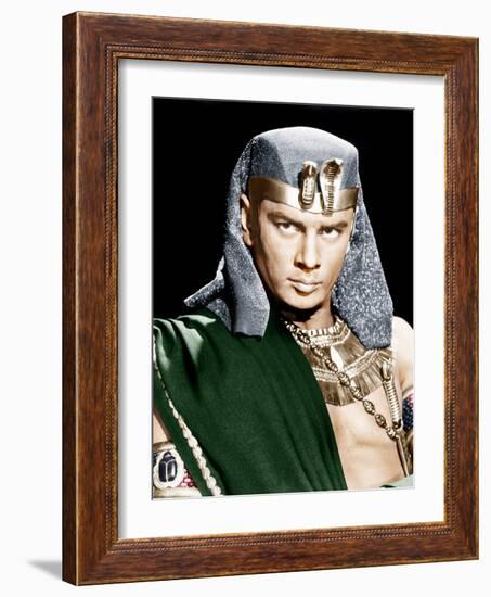 THE TEN COMMANDMENTS, Yul Brynner, 1956-null-Framed Photo