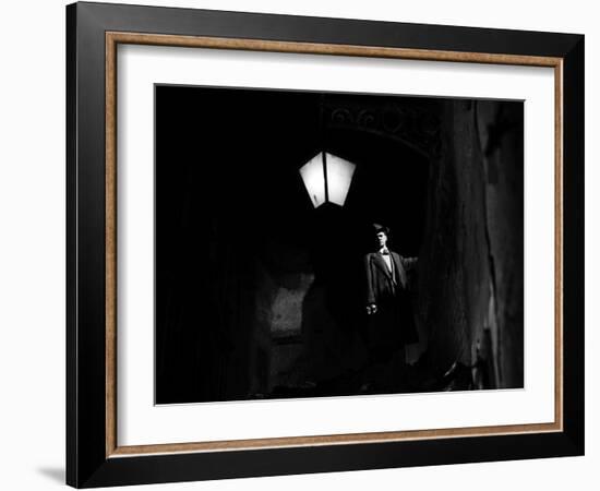 The Third Man, Joseph Cotten, 1949-null-Framed Photo