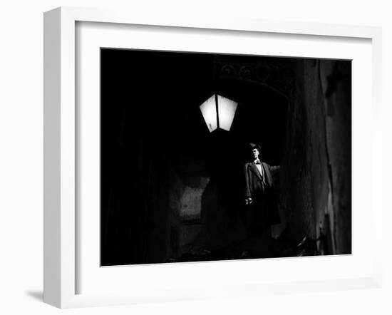 The Third Man, Joseph Cotten, 1949-null-Framed Photo