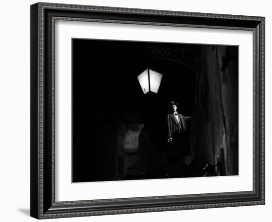 The Third Man, Joseph Cotten, 1949-null-Framed Photo