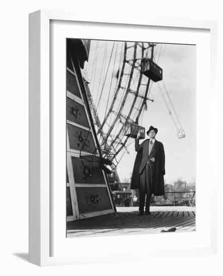 The Third Man, Joseph Cotten, 1949-null-Framed Photo