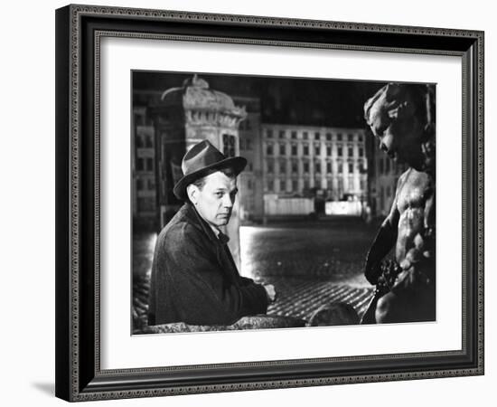 The Third Man, Joseph Cotten, 1949-null-Framed Premium Photographic Print