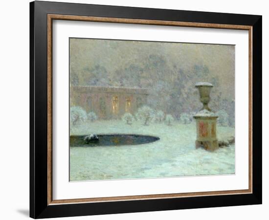 The Trianon Under Snow, c.1905-Henri Eugene Augustin Le Sidaner-Framed Giclee Print