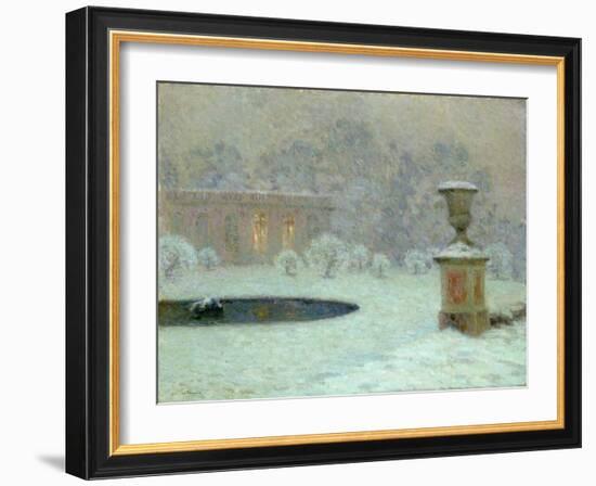 The Trianon Under Snow, c.1905-Henri Eugene Augustin Le Sidaner-Framed Giclee Print