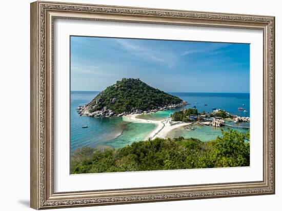 The triple islands of Koh Nang Yuan are connected by shared sandbar, Koh Tao, Thailand-Logan Brown-Framed Photographic Print