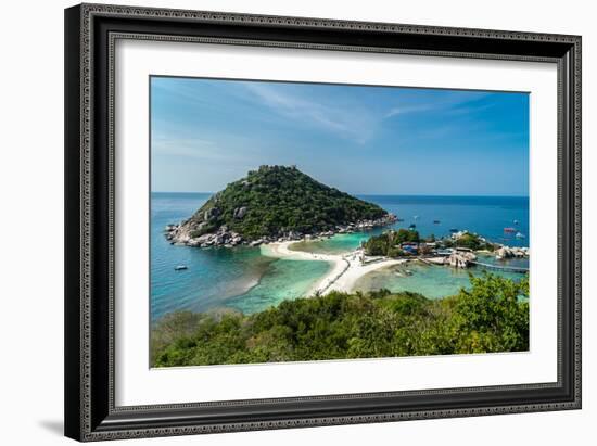 The triple islands of Koh Nang Yuan are connected by shared sandbar, Koh Tao, Thailand-Logan Brown-Framed Photographic Print