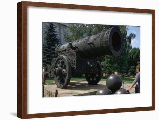 The Tsar's Cannon, the largest cannon in the world. Artist: Unknown-Unknown-Framed Giclee Print