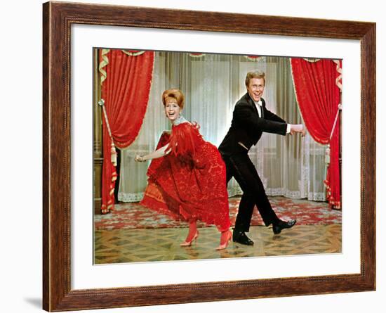The Unsinkable Molly Brown, Debbie Reynolds, Harve Presnell, 1964-null-Framed Photo