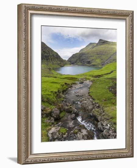 The valley of Saksun. Denmark, Faroe Islands-Martin Zwick-Framed Photographic Print