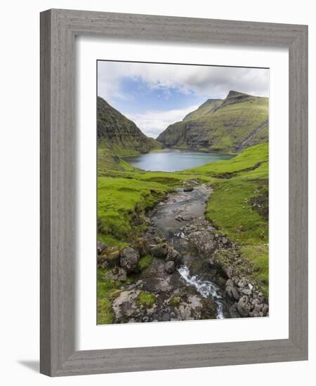 The valley of Saksun. Denmark, Faroe Islands-Martin Zwick-Framed Photographic Print