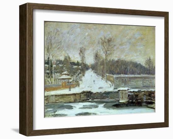 The Watering Place at Marly-Le-Roi, 1875-Alfred Sisley-Framed Giclee Print