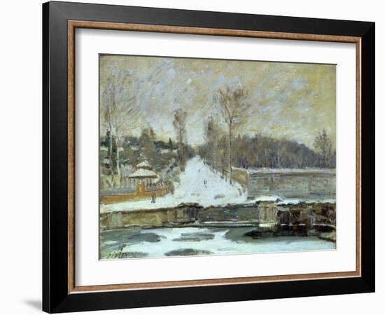 The Watering Place at Marly-Le-Roi, 1875-Alfred Sisley-Framed Giclee Print