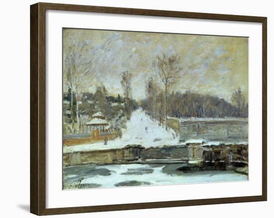 The Watering Place at Marly-Le-Roi, 1875-Alfred Sisley-Framed Giclee Print