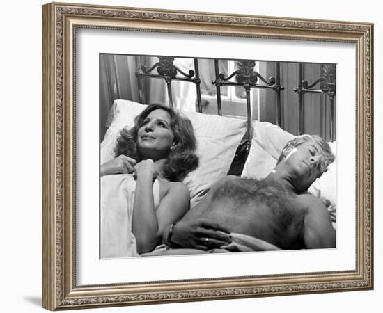 The Way We Were, Barbra Streisand, Robert Redford, 1973-null-Framed Photo