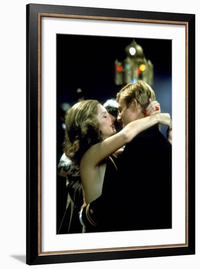 The Way We Were, Barbra Streisand, Robert Redford, 1973-null-Framed Photo