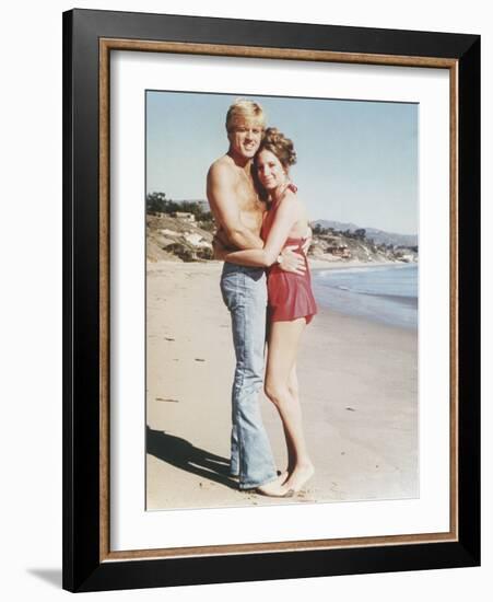 The Way We Were, Robert Redford, Barbra Streisand, 1973-null-Framed Photo