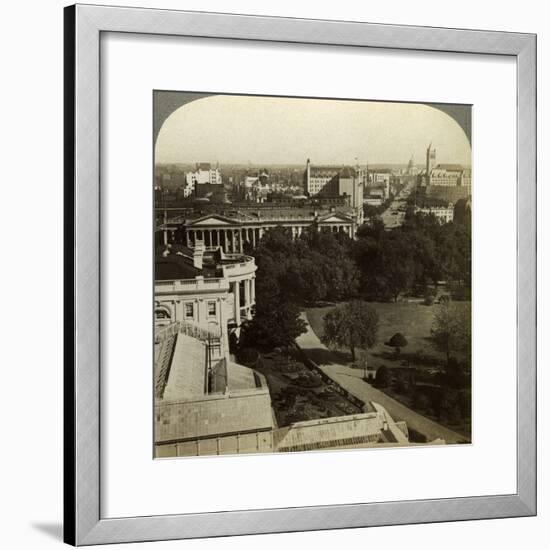 The White House and the Treasury Building, Washington DC, USA-Underwood & Underwood-Framed Photographic Print