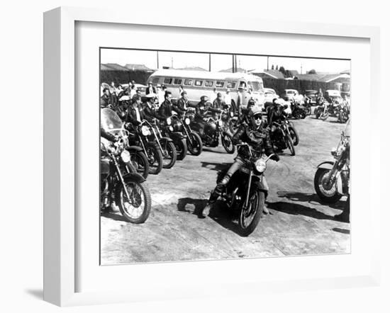 The Wild One, Marlon Brando, 1954-null-Framed Photo