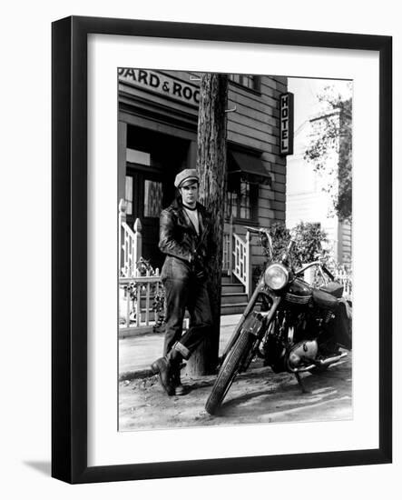 The Wild One, Marlon Brando, 1954-null-Framed Photo