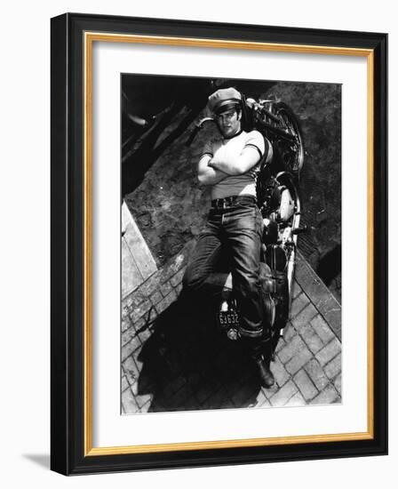 The Wild One, Marlon Brando, Directed by Laszlo Benedek, 1953-null-Framed Photo