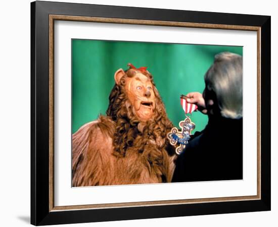 The Wizard of Oz, Bert Lahr, Frank Morgan, 1939-null-Framed Photo