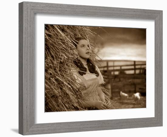 The Wizard of Oz, Judy Garland, 1939-null-Framed Premium Photographic Print