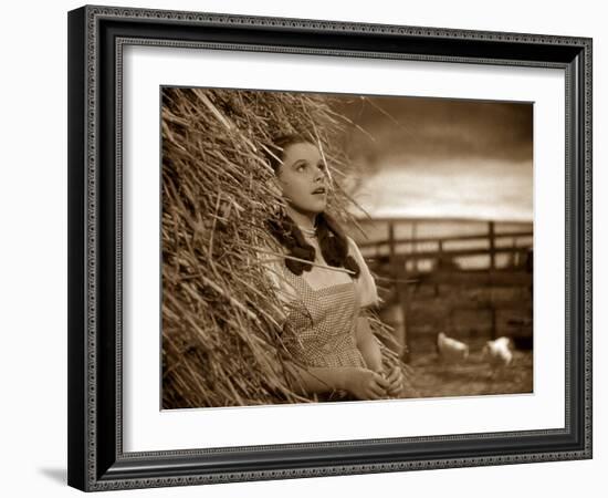 The Wizard of Oz, Judy Garland, 1939-null-Framed Premium Photographic Print