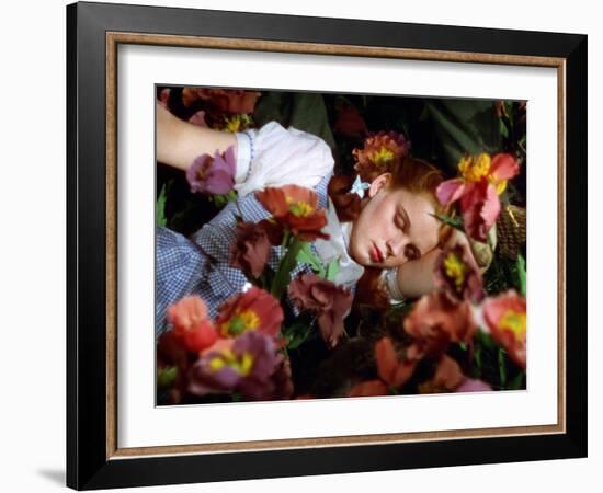 The Wizard of Oz, Judy Garland, 1939-null-Framed Premium Photographic Print