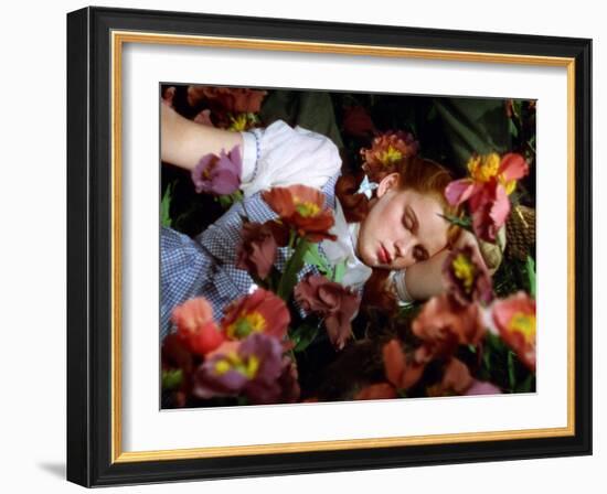 The Wizard of Oz, Judy Garland, 1939-null-Framed Premium Photographic Print