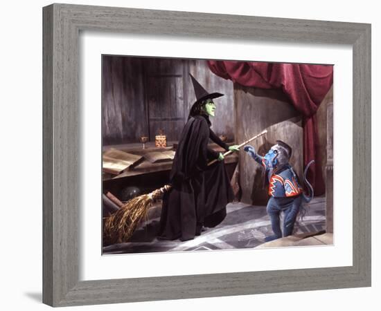 The Wizard of Oz, Margaret Hamilton, 1939-null-Framed Photo