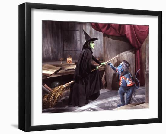 The Wizard of Oz, Margaret Hamilton, 1939-null-Framed Photo