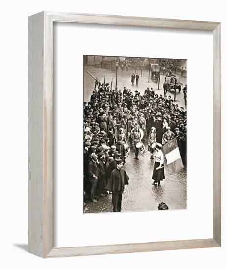 The Women's Social and Political Union fife and drum band out for the first time, 13 May 1909-Unknown-Framed Photographic Print