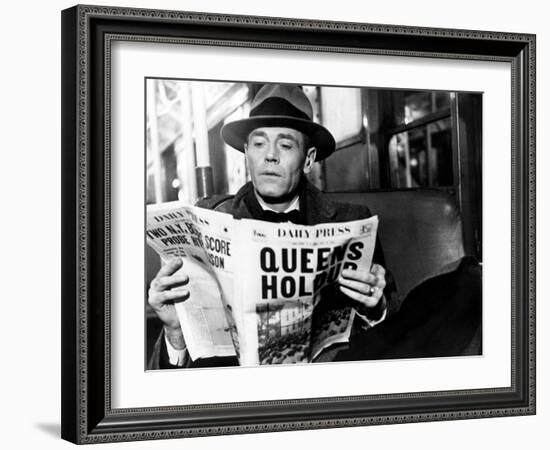 The Wrong Man, Henry Fonda, Directed by Alfred Hitchcock, 1956-null-Framed Photo