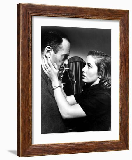 The Wrong Man, Henry Fonda, Vera Miles, 1956-null-Framed Photo