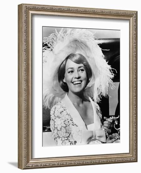 The Yellow Rolls Royce, Jeanne Moreau, 1964-null-Framed Photo