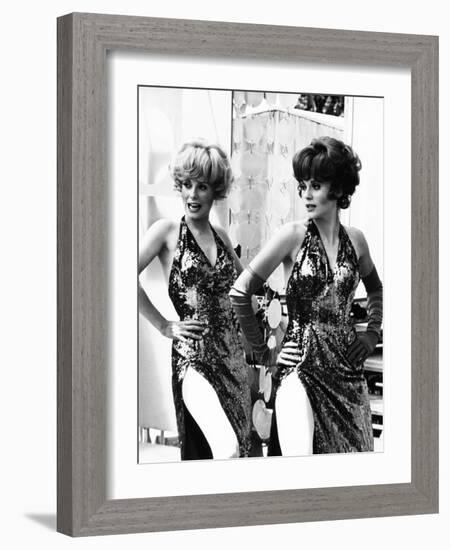 The Young Girls of Rochefort, 1967-null-Framed Photo