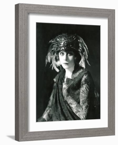 Theda Bara in the Broadway Show the Blue Flame, 1920-null-Framed Photo