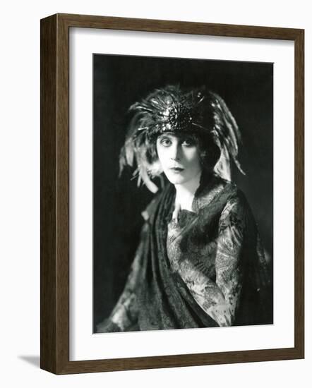 Theda Bara in the Broadway Show the Blue Flame, 1920-null-Framed Photo