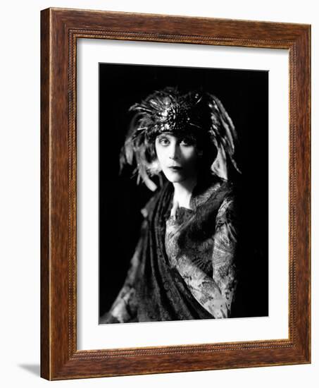 Theda Bara in the Broadway Show the Blue Flame, 1920-null-Framed Photo