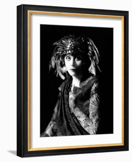 Theda Bara in the Broadway Show the Blue Flame, 1920-null-Framed Photo