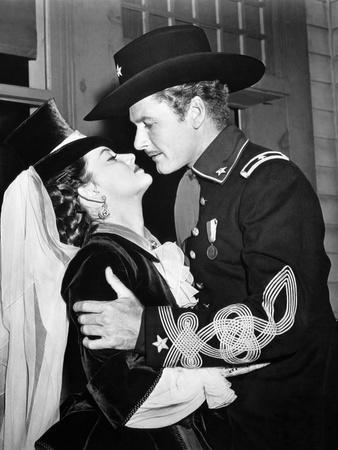 They Died With Their Boots On, Olivia De Havilland, Errol Flynn, 1941'  Photo | Art.com